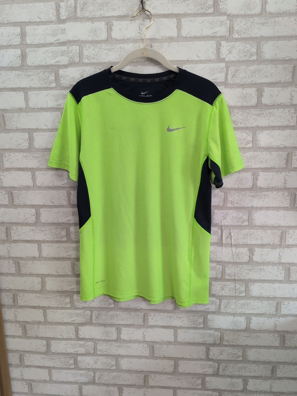 Nike Shirt Youth Extra Large Green Tech Knit Ultra Running Dri Fit Neon